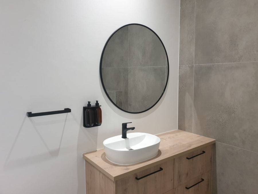  Bedroom Property for Sale in Sandown Western Cape